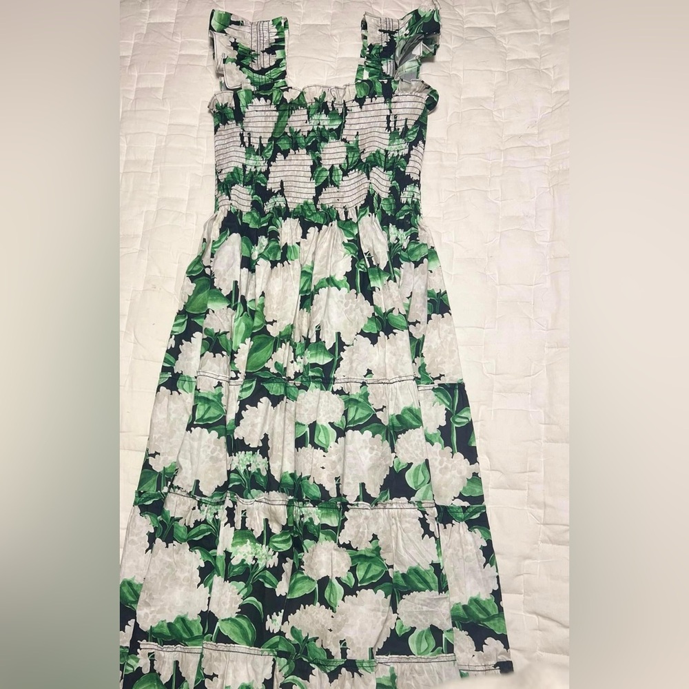 EUC HHH Ellie, midnight bloom, size S 🤍